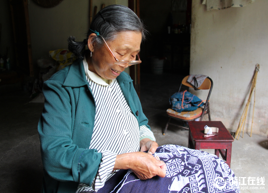Researchers found that spending time in urban parks can reduce anxiety by 27%