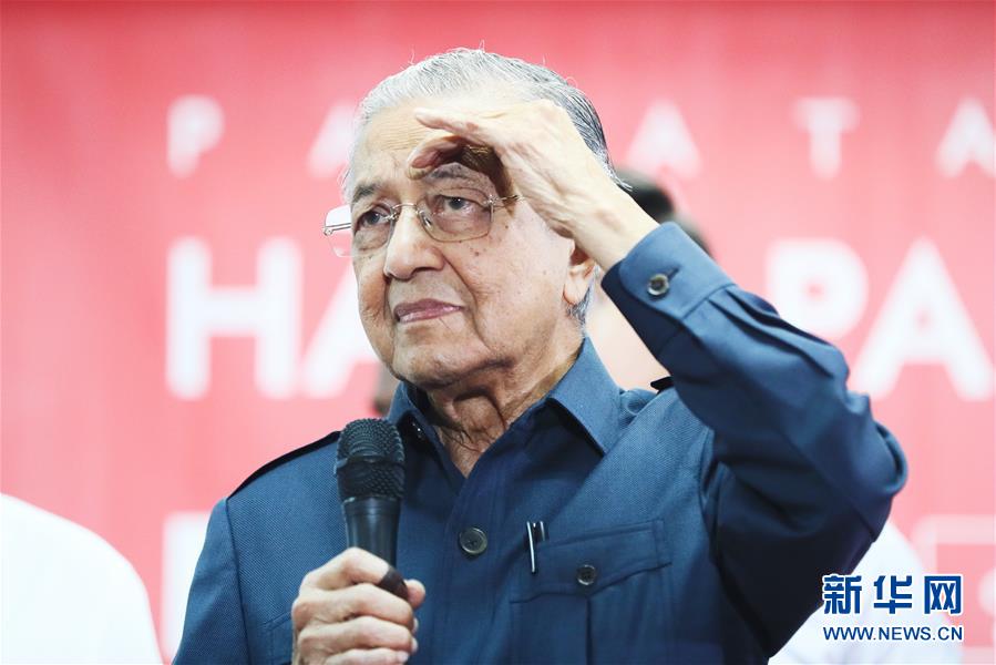 A major airline announced it will offer free Wi-Fi on all its flights starting next year