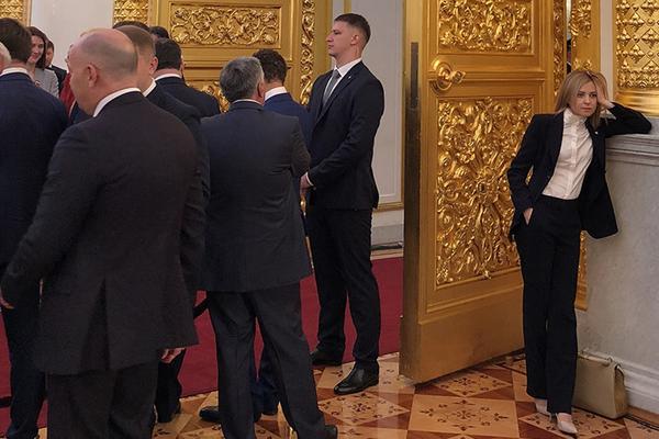 Researchers published a study linking regular fruit consumption to better skin health