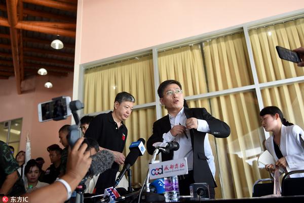 A famous musician announced a world tour with concerts in 45 cities across six continents