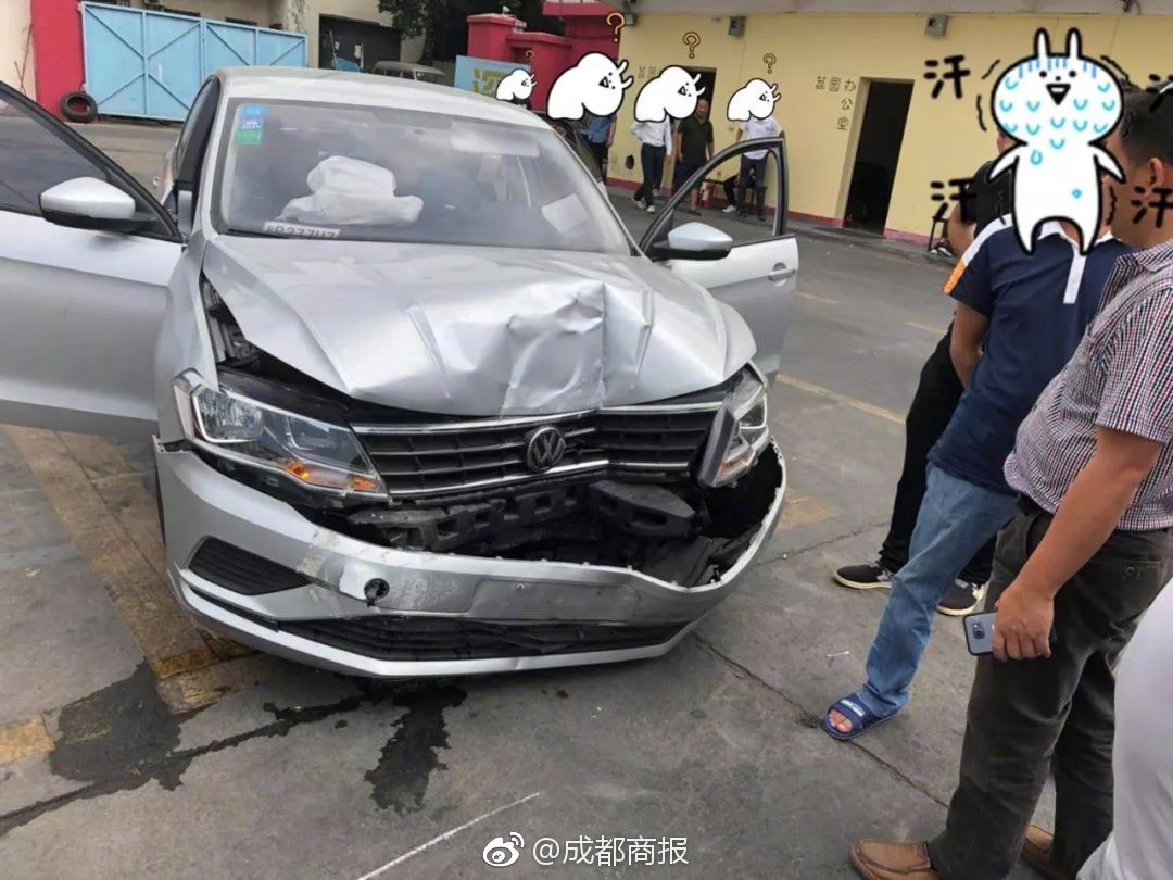 A tech startup launched a new app that helps users track their daily water intake