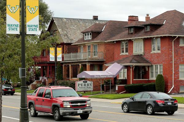 A photographer created promotional photos for a local boutique
