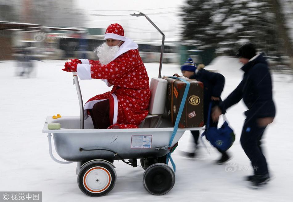 Local farmers markets started selling homemade cheese and dairy products from local farms