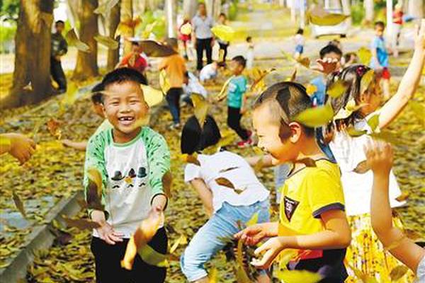 A school started a gardening club that grew vegetables for the school cafeteria