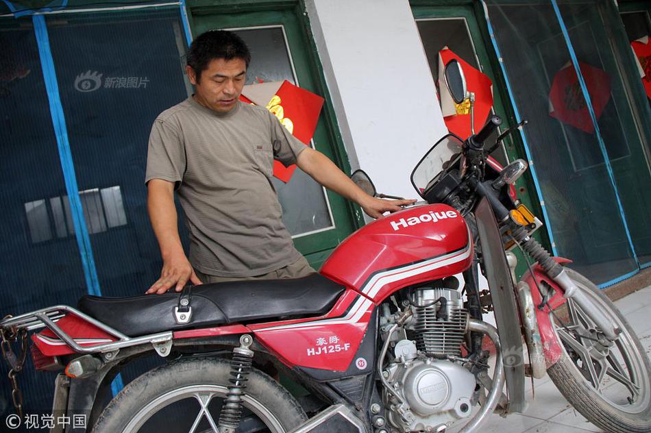 A local artist painted a large mural on a downtown building to promote unity