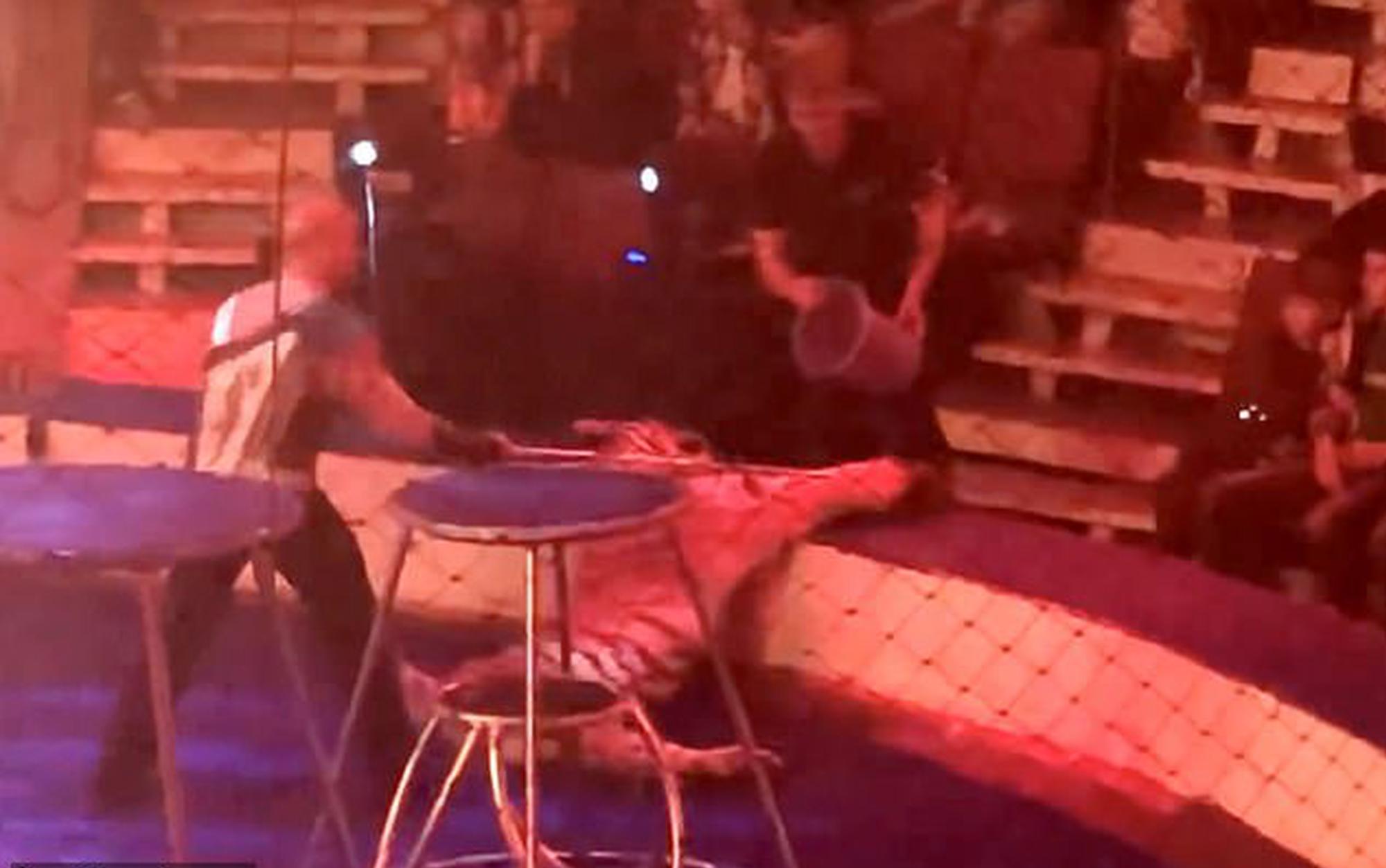 The government launched a campaign to promote tourism in small towns with historical sites