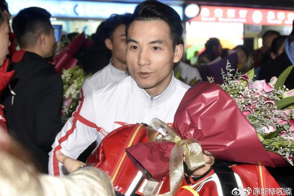 A large retail company said it will phase out single-use plastics in all its stores by the end of 2025