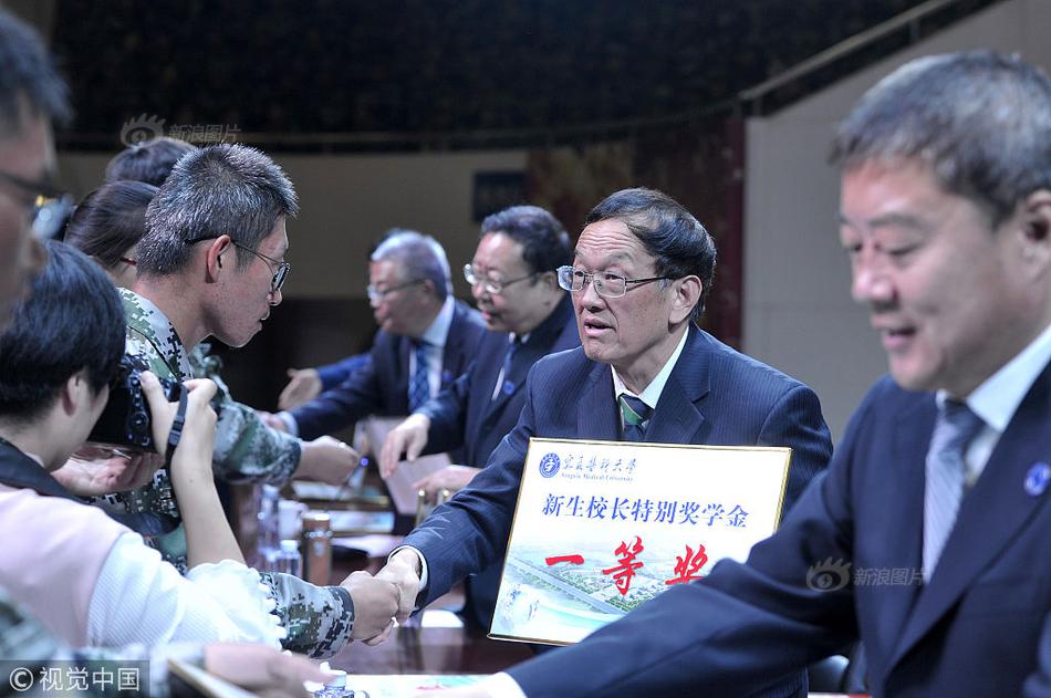 Local schools organized a fundraiser to support their school’s art program