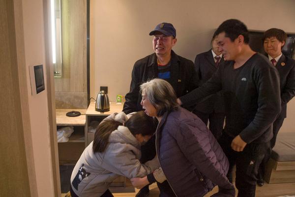 Theater group puts on production of classic play with modern adaptation