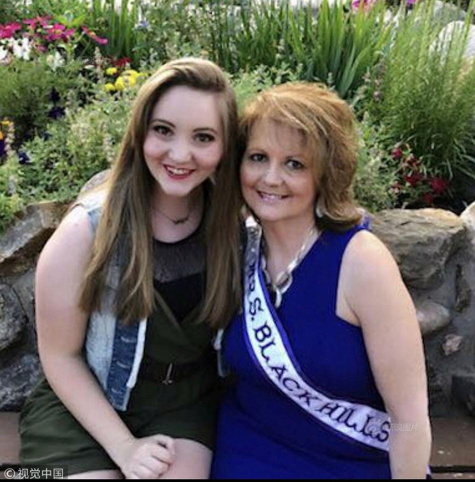 A gardener developed a new type of tomato plant that resists pests and produces more fruit