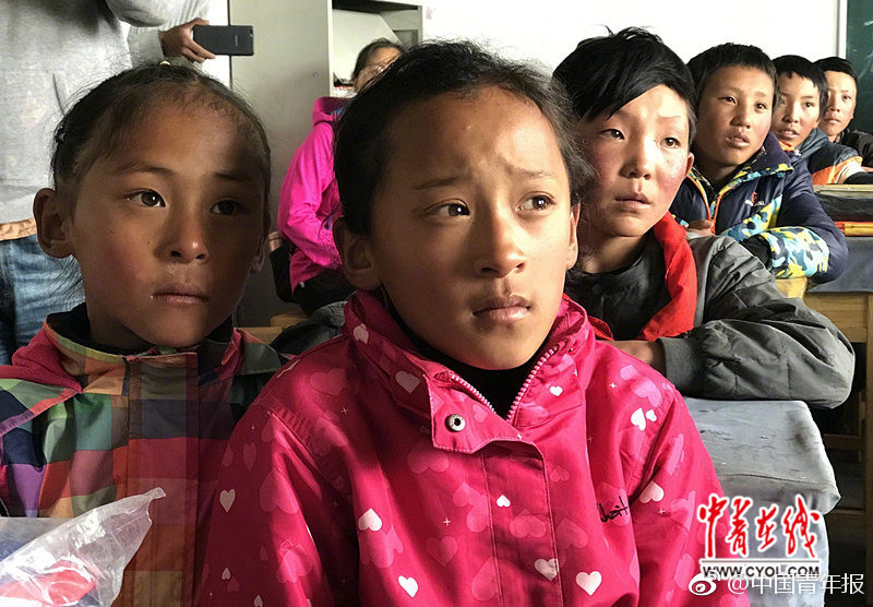 A major airline offered discounted tickets for travelers who book early