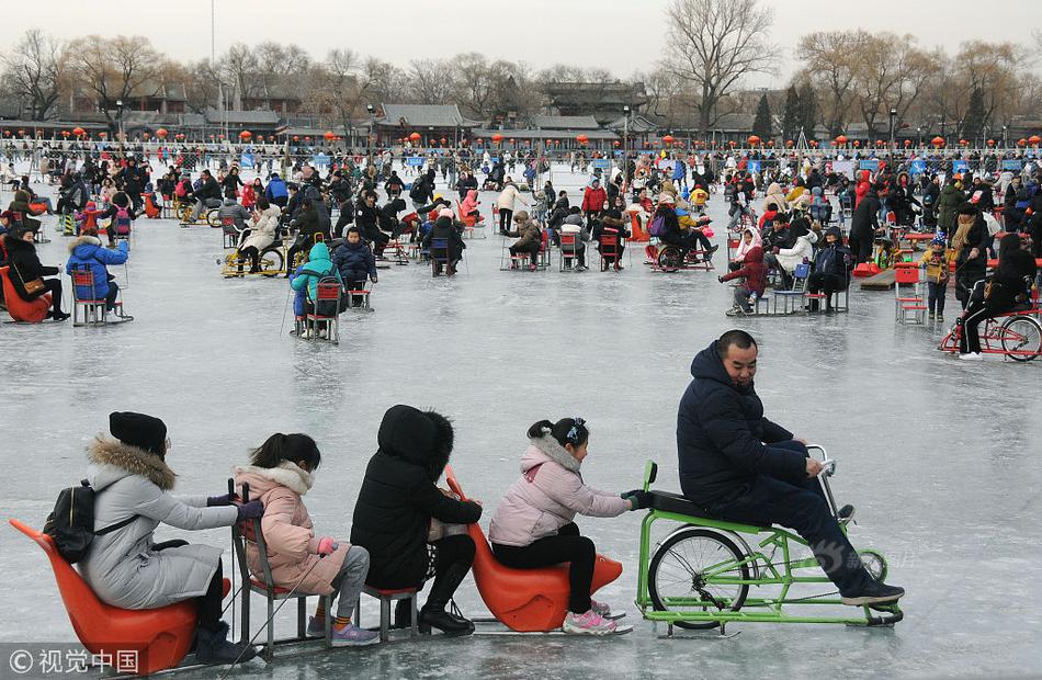 A famous actor donated his collection of vintage cars to a transportation museum