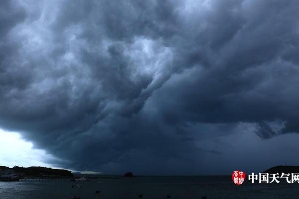 A major airline announced plans to replace its older planes with more fuel-efficient models