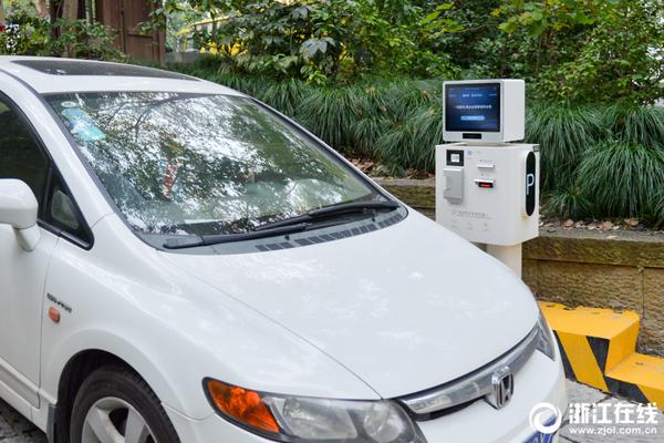 A fashion store donated unsold clothing to a nonprofit that helps homeless individuals