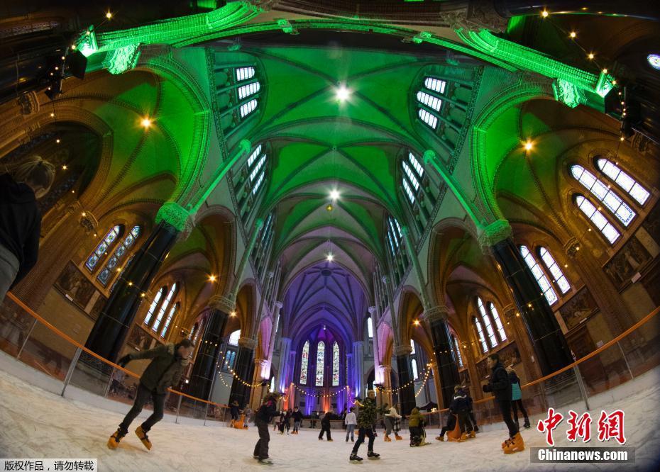 A tech company unveiled a new virtual reality headset designed for educational purposes