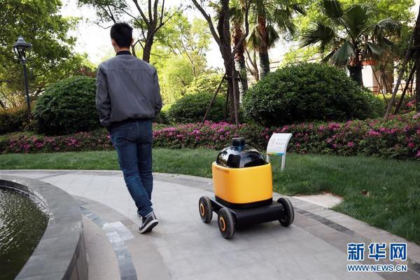 A school held a science fair where students presented their research projects to judges