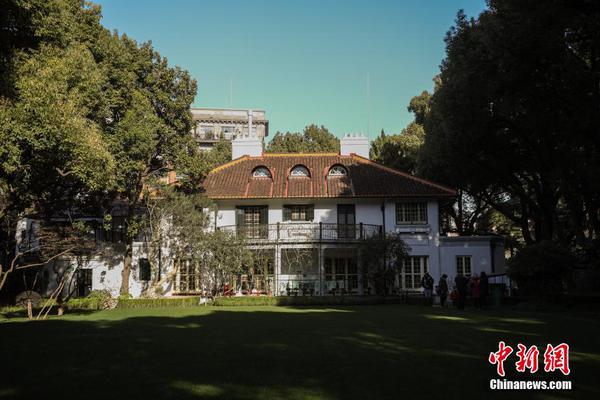 A luxury hotel chain announced it will install solar panels on the roofs of all its properties