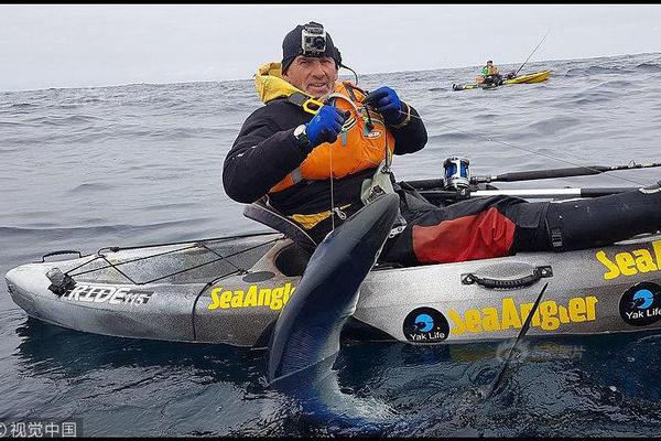 Tech giant Apple unveiled a new laptop with a more powerful chip and longer battery life