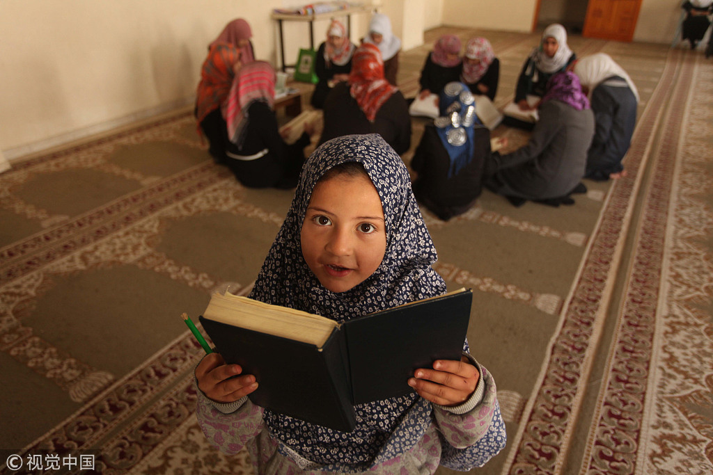 Biologists discover new method to protect bees from harmful pesticides