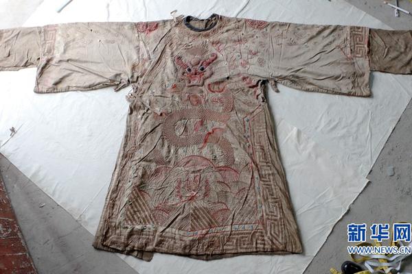 City council votes to ban single-use styrofoam products in restaurants