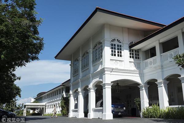 A major fashion show was held in the city showcasing top designers’ latest work