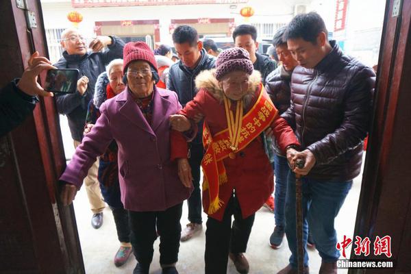 Firefighters conduct fire safety workshops in elementary schools this month