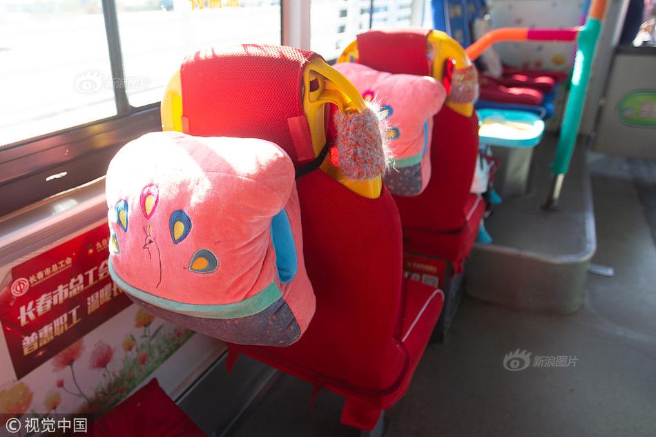 The government started a program to help small businesses create online stores