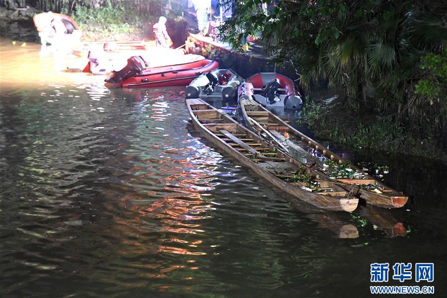 Book club discusses novel about social justice issues