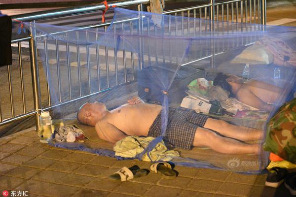 A tech startup launched a new app that helps users track their carbon footprint and make eco-friendly choices