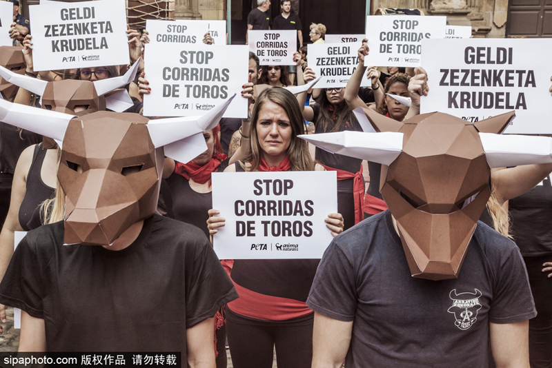 Local government installs new recycling bins in downtown parks