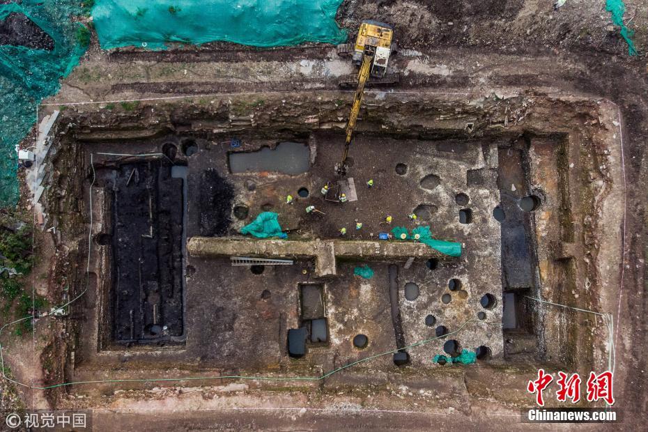 Retailers introduced a new contactless payment system to speed up checkout times