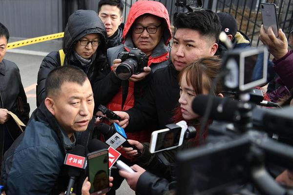 Local government plants 5000 native trees to restore habitat for endangered birds