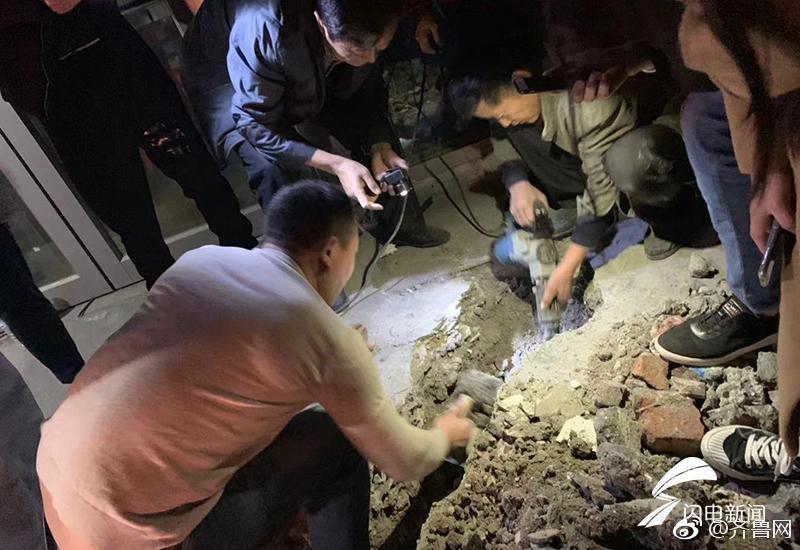 A celebrity chef cooked a special meal for a charity gala that raised $600000 for hunger relief