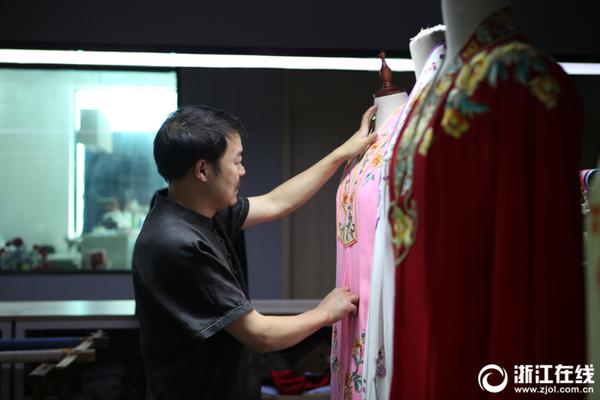 Scientists developed a new method to turn food waste into biogas for heating homes