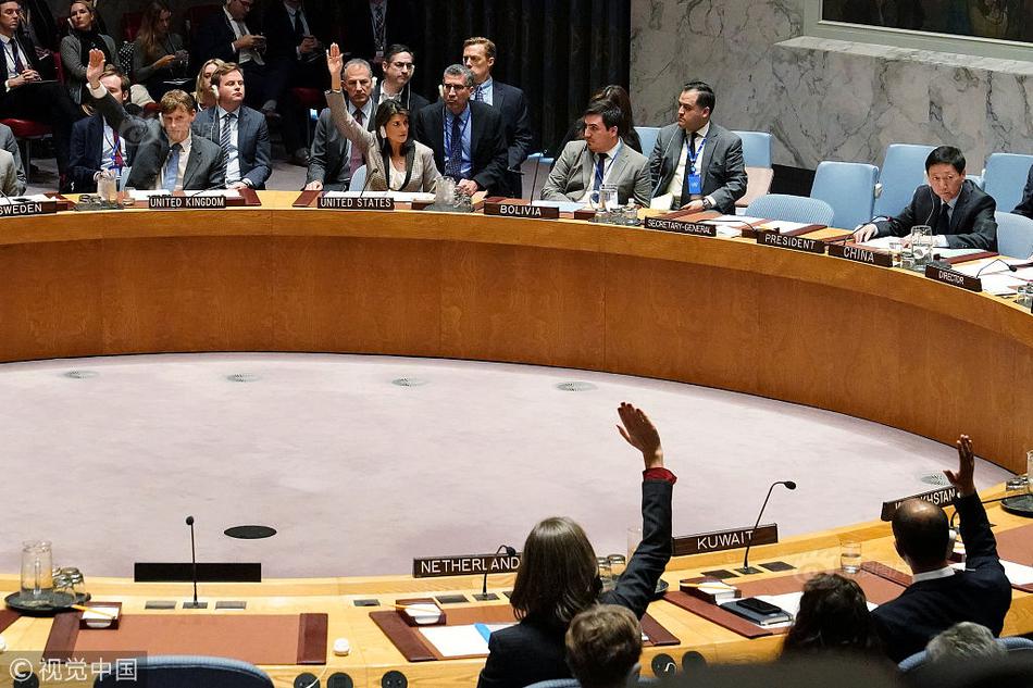 Electronics store offers back to school discounts on laptops and tablets