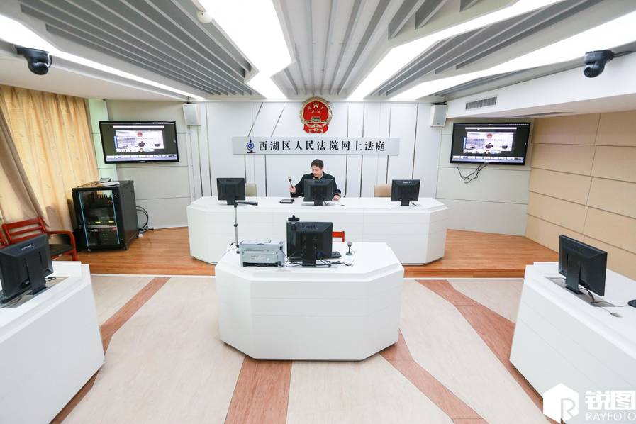 Community hosts festival with food music and craft vendors