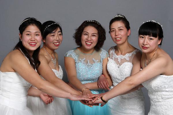 A wildfire in a national park was fully contained after 12 days of firefighting