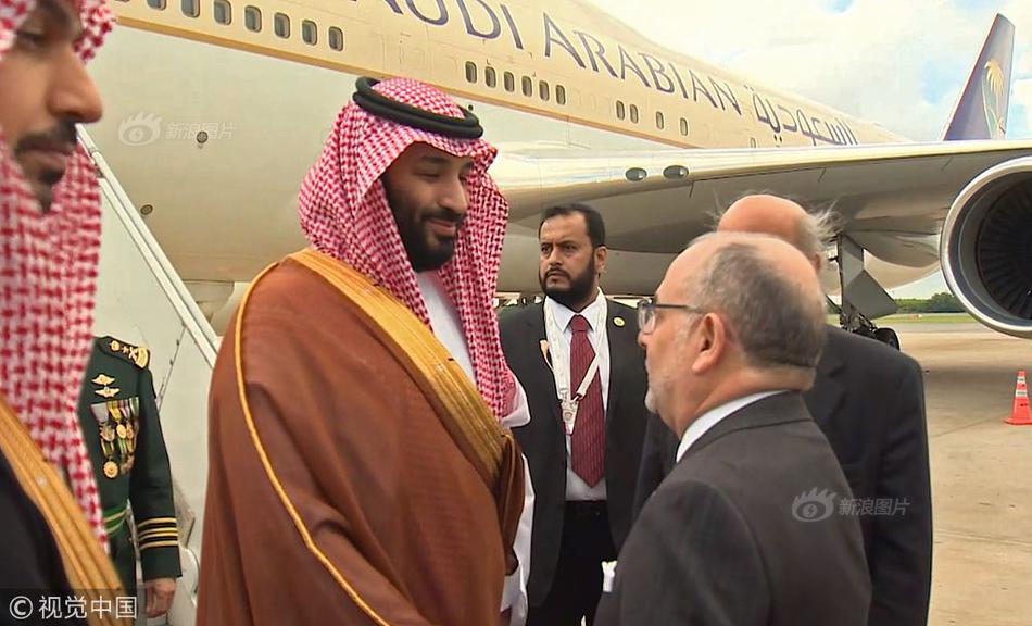 College students invented a device that turns food waste into fertilizer for home gardens