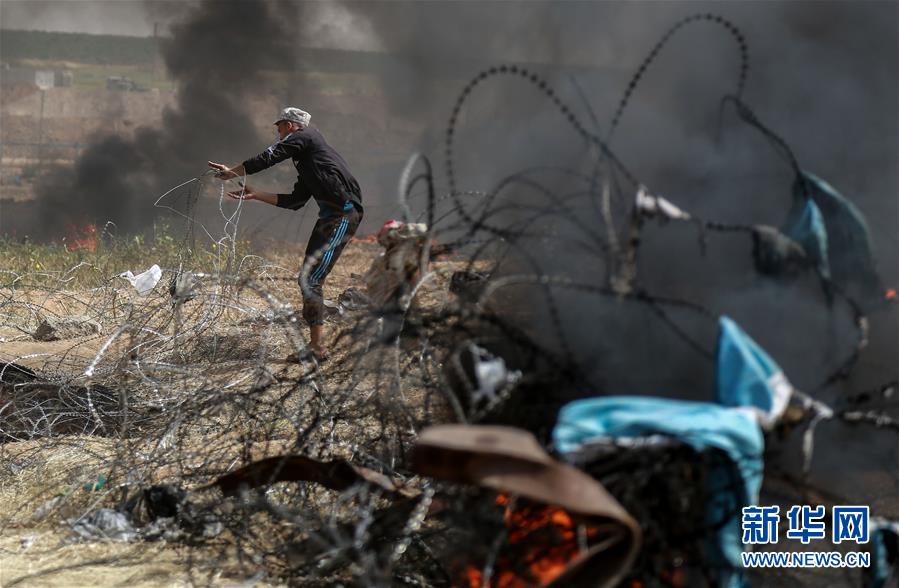 Candle store hosts workshop on making homemade candles