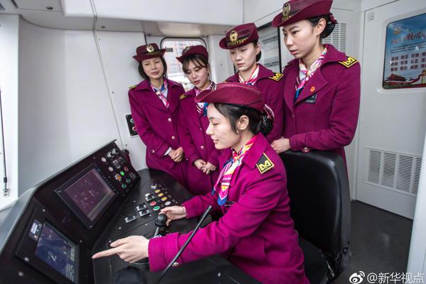 Scientists developed a new type of battery that can charge electric vehicles in under 30 minutes