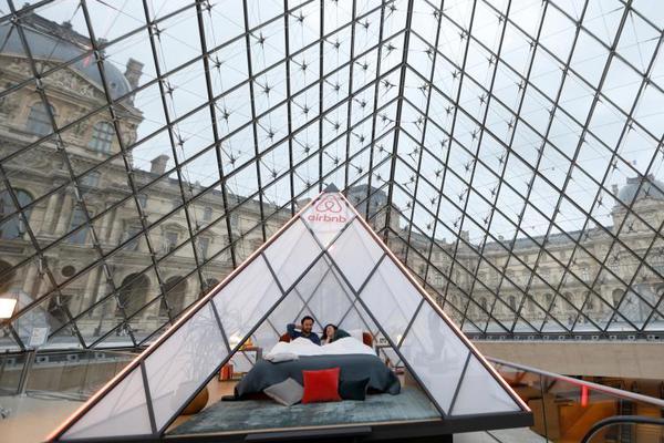 A local school district announced it will provide free meals to all students next year, regardless of family income.