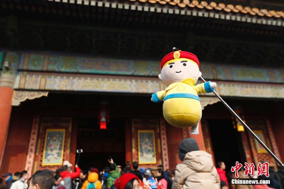 A tech company partnered with a hospital to develop AI software that detects cancer in X-rays