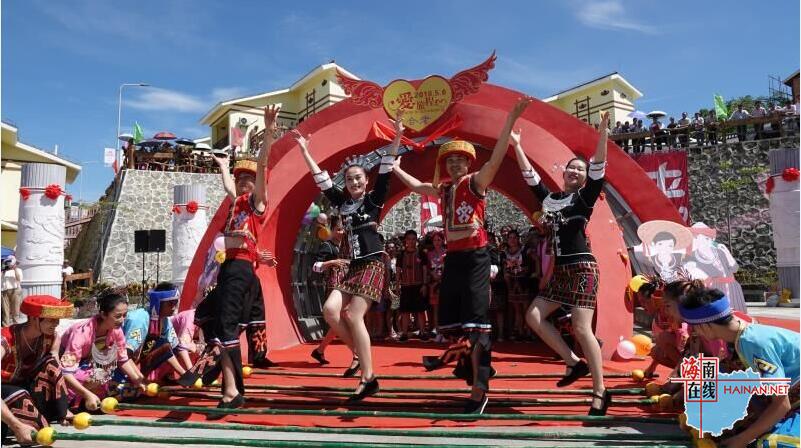 A social media platform added a feature to let users schedule posts across multiple accounts