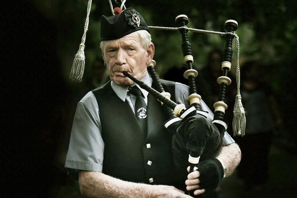 A farm launched an online ordering system allowing customers to purchase fresh produce for home delivery