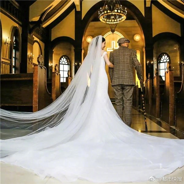 Study finds that reading to infants helps develop early language skills