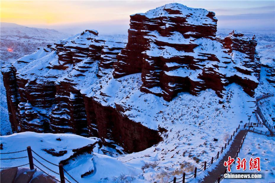 A retail giant raised its hourly wage to $20 benefiting over 35000 employees nationwide