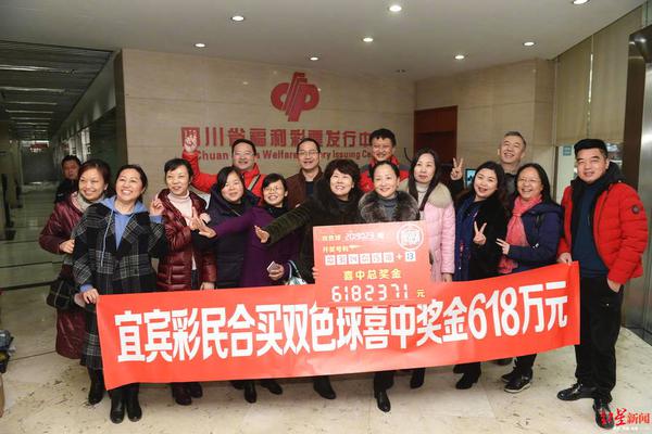 A community center offered free computer classes for seniors to help them learn digital skills