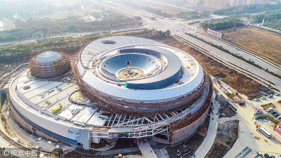 A school started a environmental club to teach students about conservation