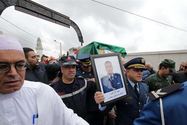 A small boat capsized in a lake with all passengers rescued by a nearby rescue team