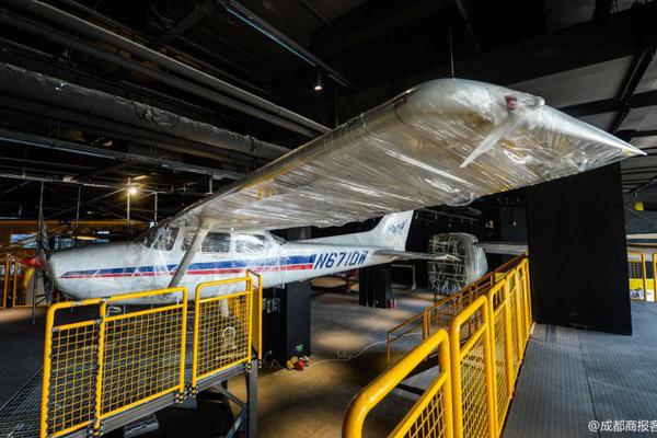 A bakery started making custom cakes for special occasions with personalized edible decorations